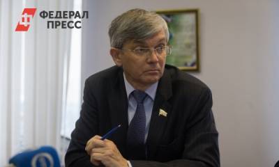 Куйвашев наградил «заработавшего» на коронавирусе депутата Петрова