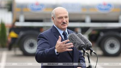 Лукашенко: за границей должны подумать, во что может превратиться Европа, если в Беларуси полыхнет