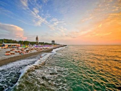Бархатный сезон на Азовском море: эксперты назвали 5 причин поехать на отдых в сентябре