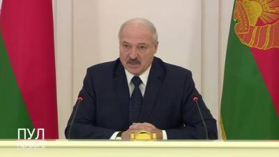 Лукашенко пригрозил ответить на санкции "зажравшихся" Польши и Литвы