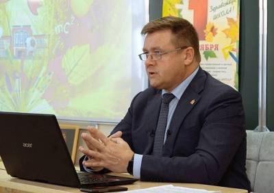 Николай Любимов провел родительское собрание онлайн