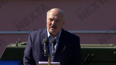 Лукашенко рассказал об обещании Путина и пригрозил "показать, что такое санкции"