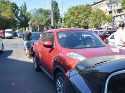 Три молодых автоледи попали в ДТП в центре Николаева