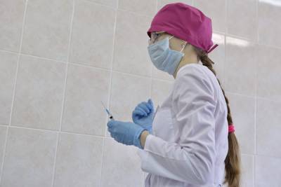 Минздрав России: детей не будут прививать от коронавируса в этом году