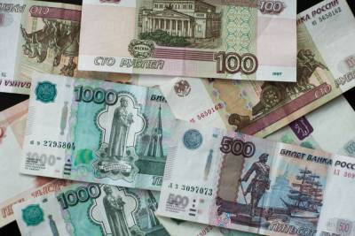 Максимальная ставка по вкладам в рублях обновила минимум