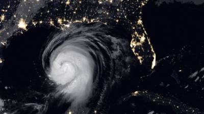 Шесть человек стали жертвами мощного урагана в США