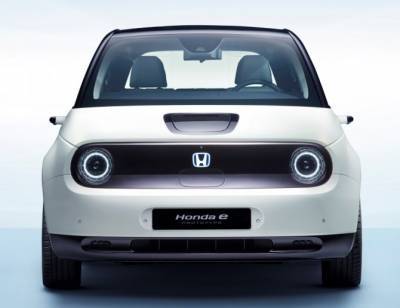 Honda в октябре начнет продажи мини-электромобиля