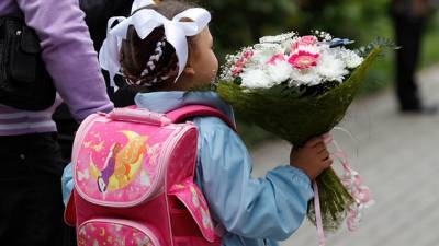 Собрать девочку в школу стоит на 5 тысяч рублей дороже, чем мальчика