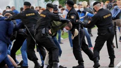 Белорусские правозащитники признали политзаключенными еще девять человек