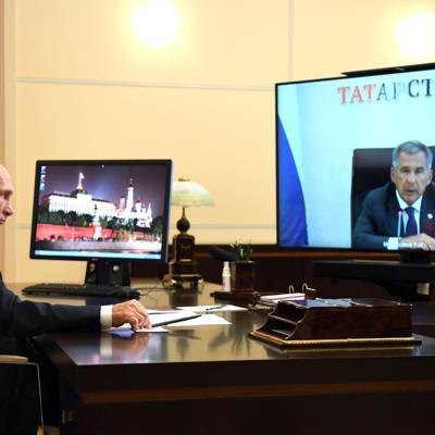 Владимир Путин поблагодарил главу Татарстана за работу по развитию республики