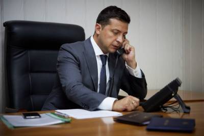 Зеленский обсудил с главой Еврокомиссии перемирие на Донбассе и новый кредит от ЕС