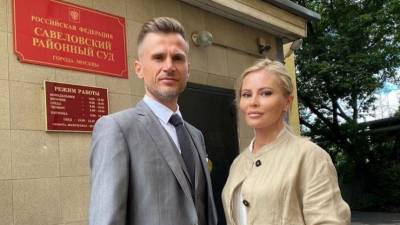 Адвокат Борисовой заявил, что телеведущей не за что извиняться перед Волочковой