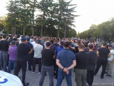 Парламент Южной Осетии экстренно рассмотрит отставку правительства
