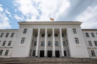 Парламент Южной Осетии проводит экстренное заседание