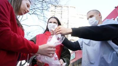 Кириенко: 900 социальных проектов в рамках борьбы с пандемией получат президентские гранты