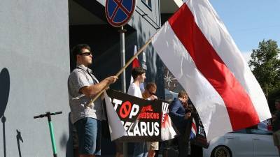 Бастующим рабочим в Белоруссии не заплатили обещанных денег из Евросоюза