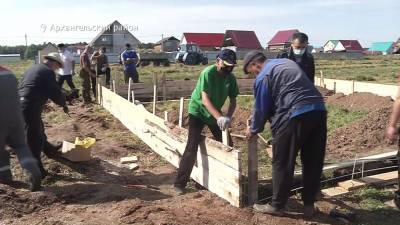 Жители Башкирии помогают построить дом погорельцам с 6 детьми
