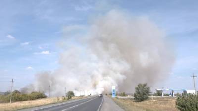 Несколько крупных пожаров произошло в Оренбургской области за сутки