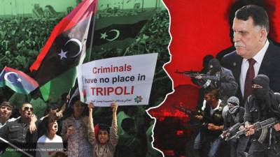 "Марш миллионов" в Триполи пополнился за счет футбольных фанатов