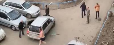 Пьяный житель Омска с мачете напал на семью