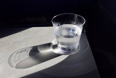 Эксперты объяснили, почему бутилированную воду не стоит часто покупать - Cursorinfo: главные новости Израиля