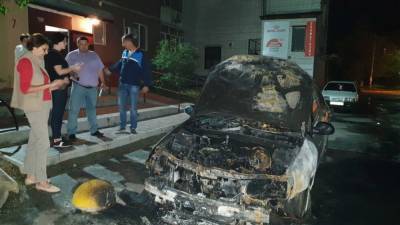 Суд арестовал подозреваемого в поджоге автомобиля «Схем»