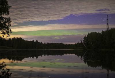 Видео: в ночь на субботу северное сияние озарило небо под Выборгом