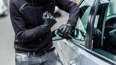 В Батуми задержали обвиняемого в серии краж из автомобилей