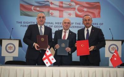 Турция и Азербайджан подчиняют Грузию и целятся в Армению