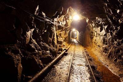 Около 200 горняков эвакуированы из шахты на Урале из-за задымления