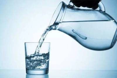 Почему врачи советуют пить много воды