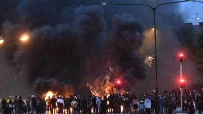 Из-за сожжения Корана в шведском Мальме мигранты-мусульмане устроили беспорядки. Есть раненые, 15 задержанных