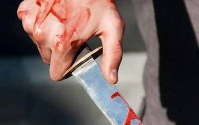 Резня в Северодонецке: патрульные спасали жизнь раненому ножом мужчине