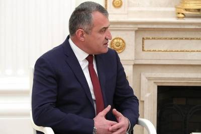 Президент Южной Осетии отправил в отставку правительство страны