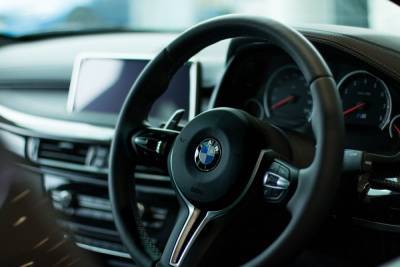 Воронежец пытается отсудить компенсацию за новую BMW, сломавшуюся в день покупки
