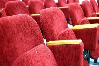 Кинотеатры Петербурга могут в сентябре потерять еще 10% выручки