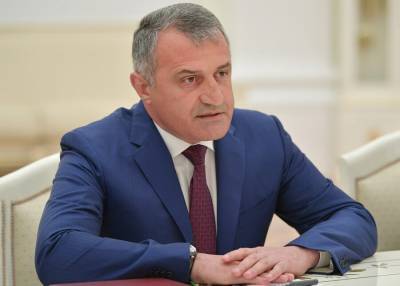 Президент Южной Осетии отправил правительство республики в отставку