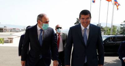 Экономика и безопасность: Пашинян и Арутюнян провели встречу в Степанакерте