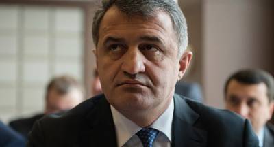 Правительство Южной Осетии отправлено в отставку указом Бибилова