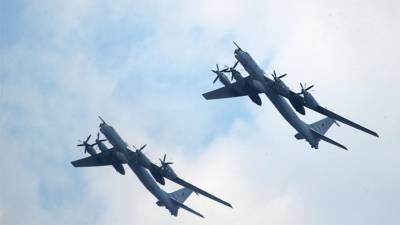 Российские военные подняли в воздух десятки самолетов для учений