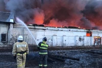 В Щекинском районе пожарные вывели из огня пятерых