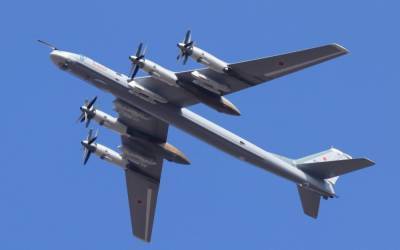 Истребители НАТО сопроводили российские Ту-142 в дальней морской зоне