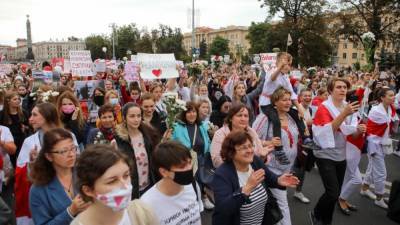 В Минске женщины вышли на марш солидарности. Есть задержанные