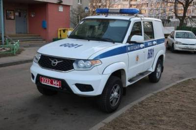 В Белоруссии милиционер выстрелил в мужчину, грозившего поджечь его и атомобиль
