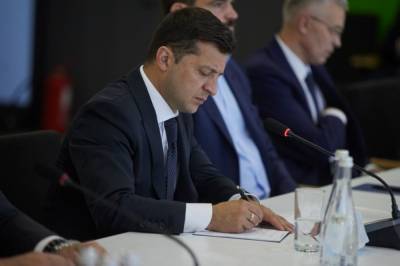 Зеленский одобрил повышение минималки до 5 000 гривен