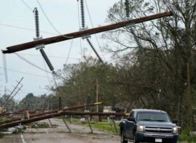 Из-за урагана «Лора» в США остались без электричества более полумиллиона человек