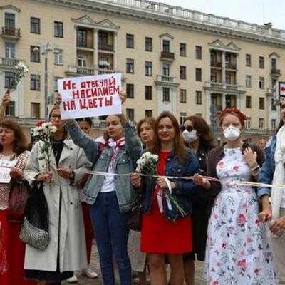 В Минске завершился протестный марш женщин, в котором приняли участие несколько тысяч демонстранток