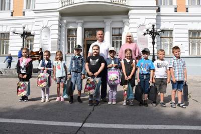 Юным жителям Ульяновска помогли собраться в школу