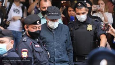 Адвокат назвал два варианта "оправдания" Ефремова