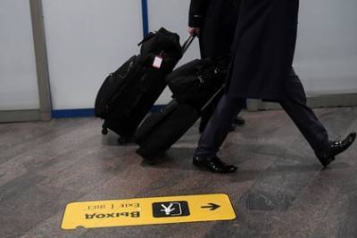 Грузчик аэропорта раскрыл истинные причины «швыряния» чемоданов